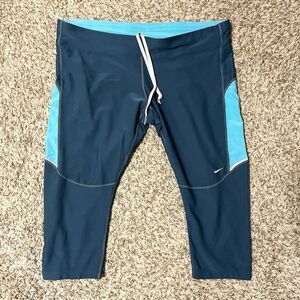 Nike Dri-FIT Capri Leggings Women’s 1X Teal Running Athletic